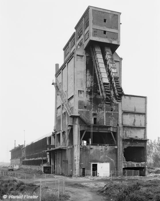 coking plant  Carcoke Zeebrugge: coking coal silo