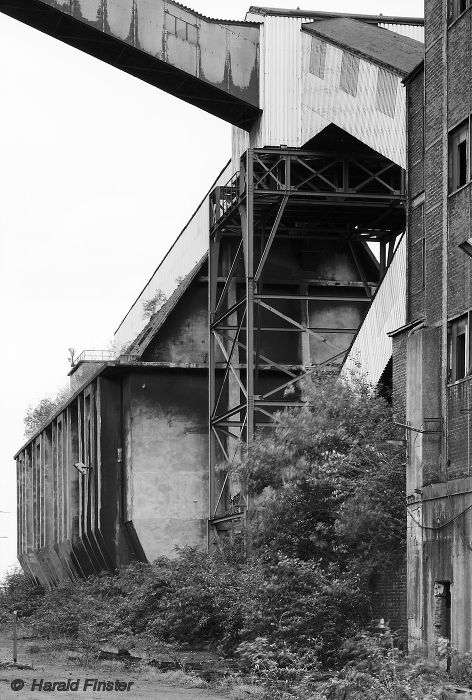 raw coal silo